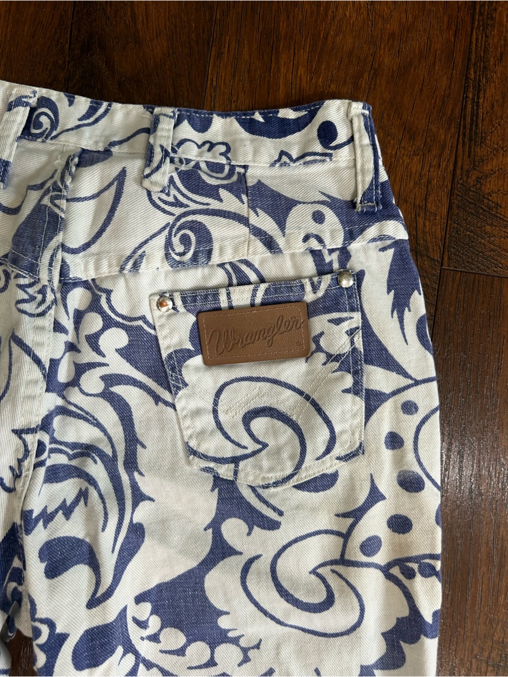 Vintage wrangler girls Abstract, floral, blue and white flared bottoms - Picture 6 of 6